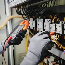 Residential-Electrician-New-Orleans-Specializing-in-Circuit-Breaker-Panel-Upgrades-in-the-French-Quarter-Neighborhood 0