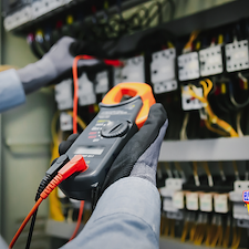 Voted-Best-New-Orleans-Electrician-in-the-Central-City-Garden-District-Area-Provides-Old-Wiring-Removal-and-Whole-House-Wiring 1